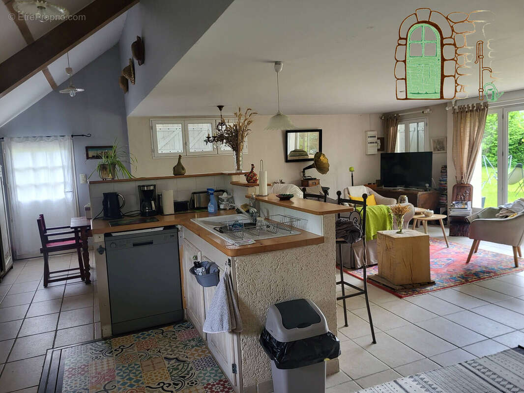 Maison 143 m² à Boursay  - photo 2