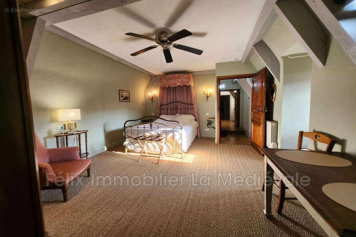 Appartement à SARLAT-LA-CANEDA