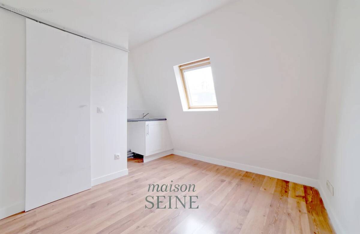 Appartement à PARIS-8E