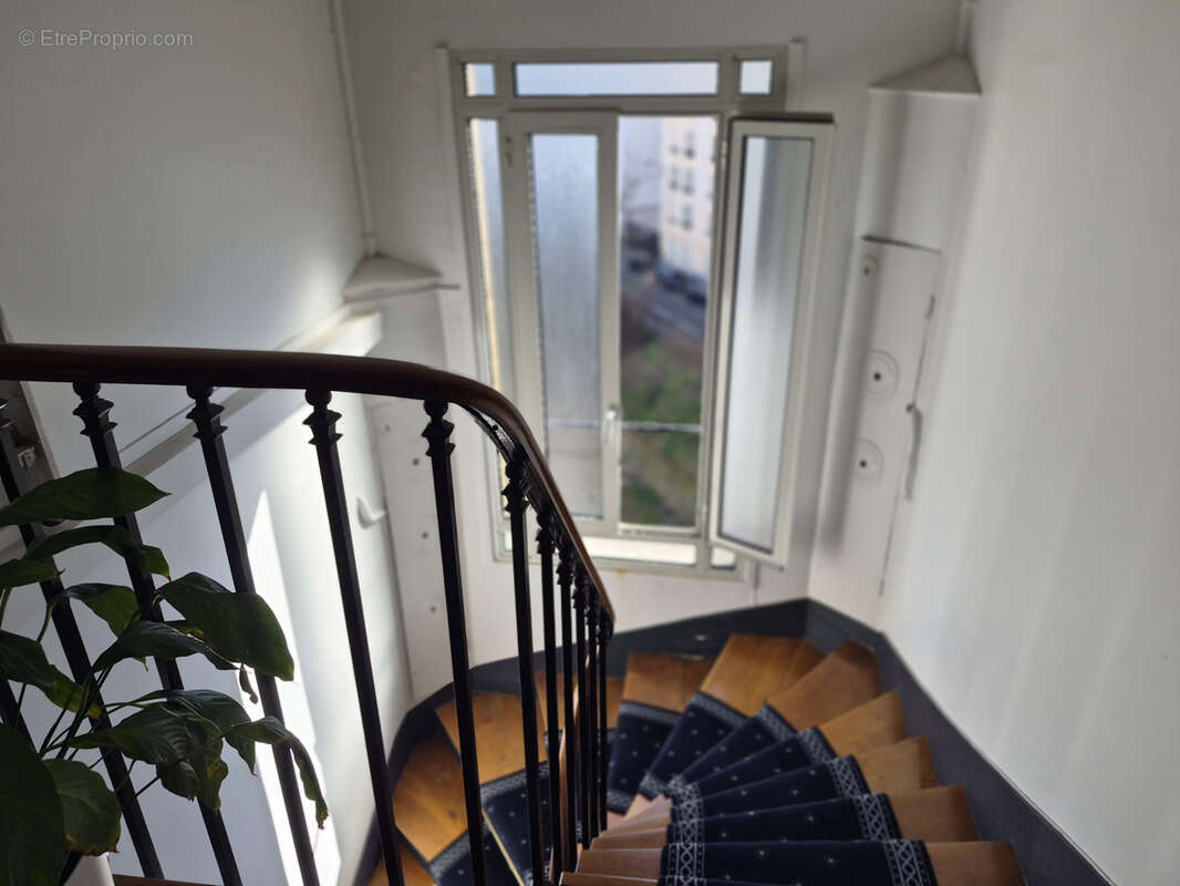 Appartement à PARIS-18E
