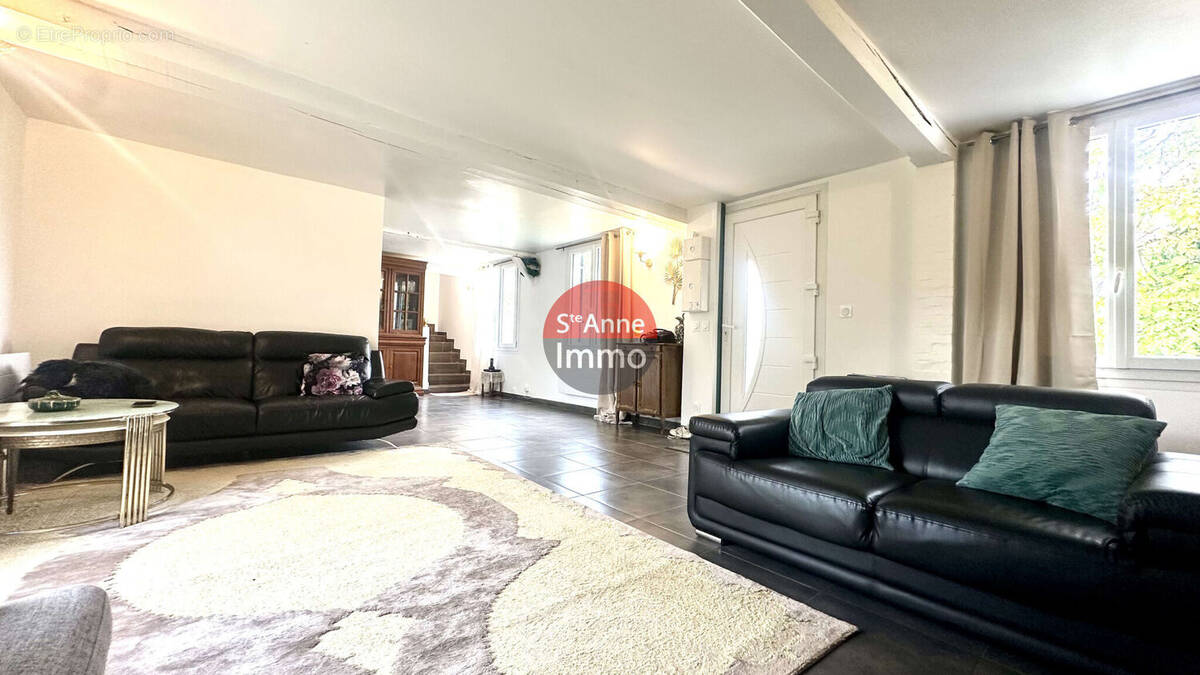 Photo 1 - Maison à ESQUENNOY