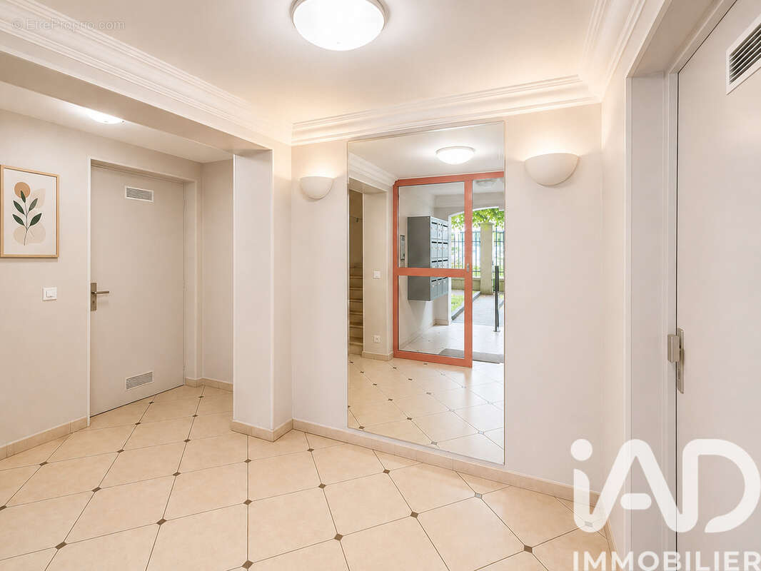 Photo 8 - Appartement à VILLEMOMBLE
