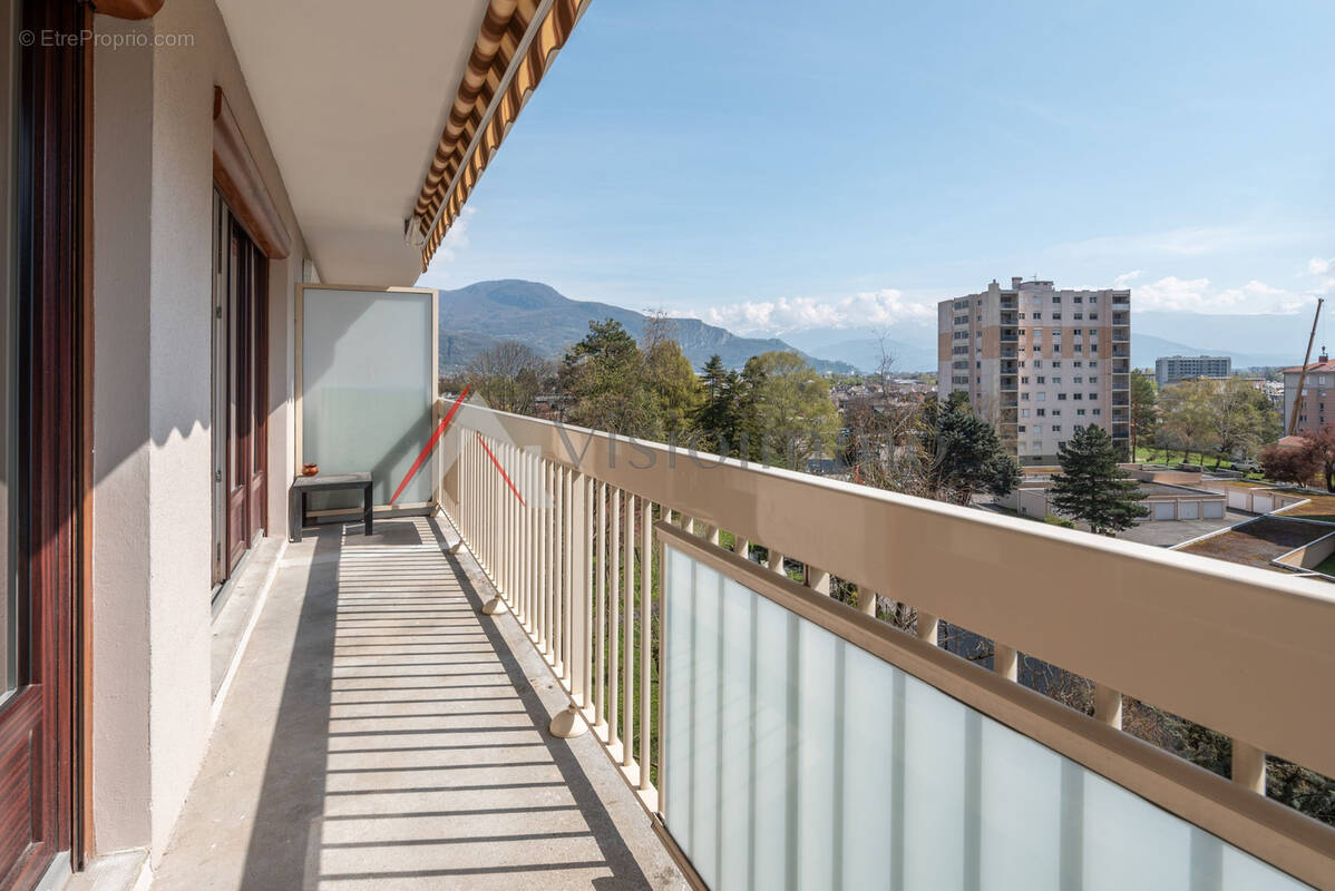 Appartement à SASSENAGE