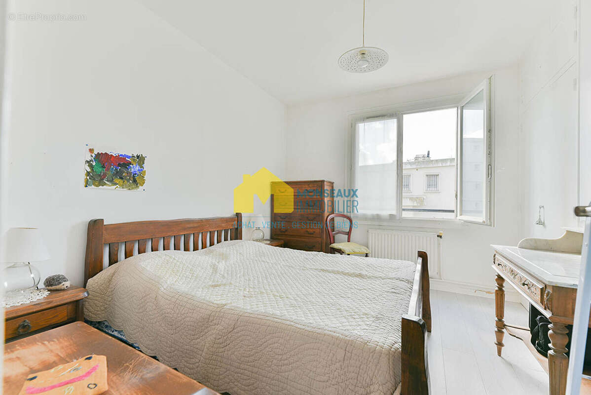 Appartement à SAINTE-GENEVIEVE-DES-BOIS