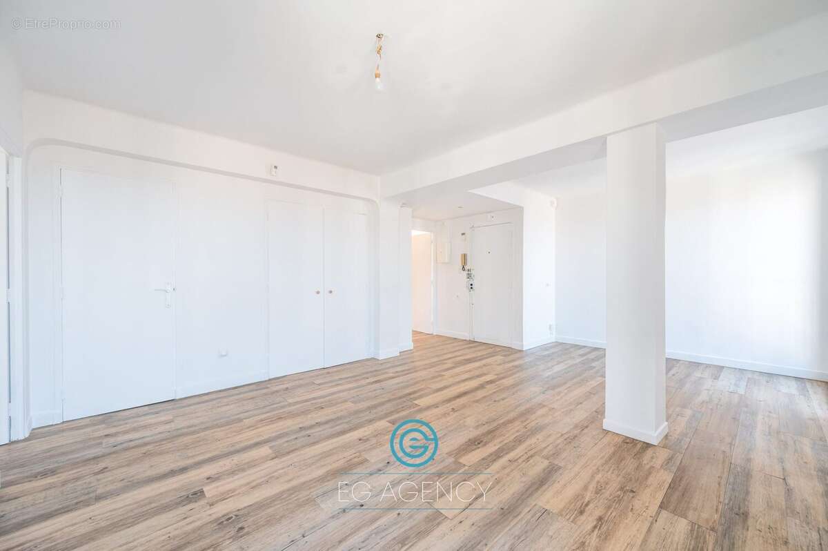 Appartement à MARSEILLE-4E