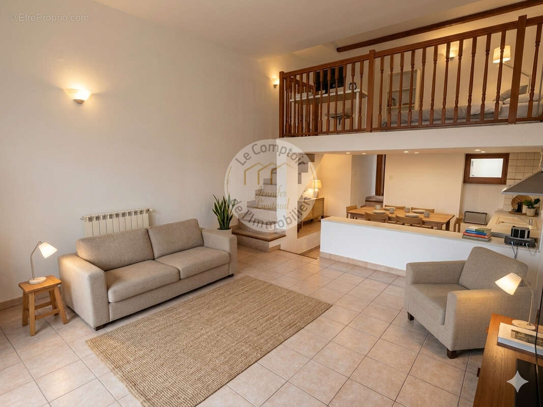Appartement à MARSEILLE-4E