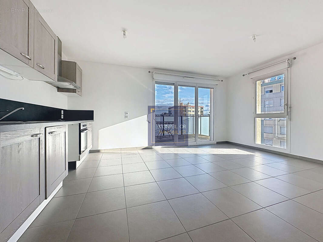 Appartement à VERNAISON