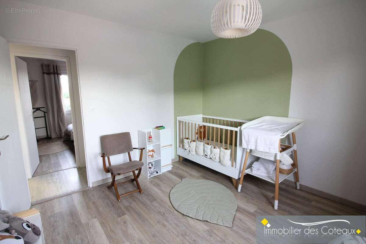 Maison à PINS-JUSTARET