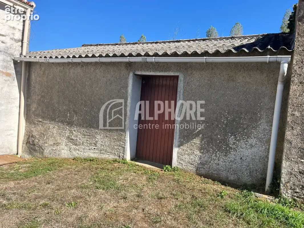 EXCLUSIVITÉ Au calme en campagne, bâtiment en pierres de 44 m² sur une parcelle de 99 m² - photo 1