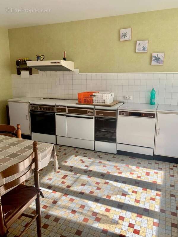 Maison à BOUX-SOUS-SALMAISE