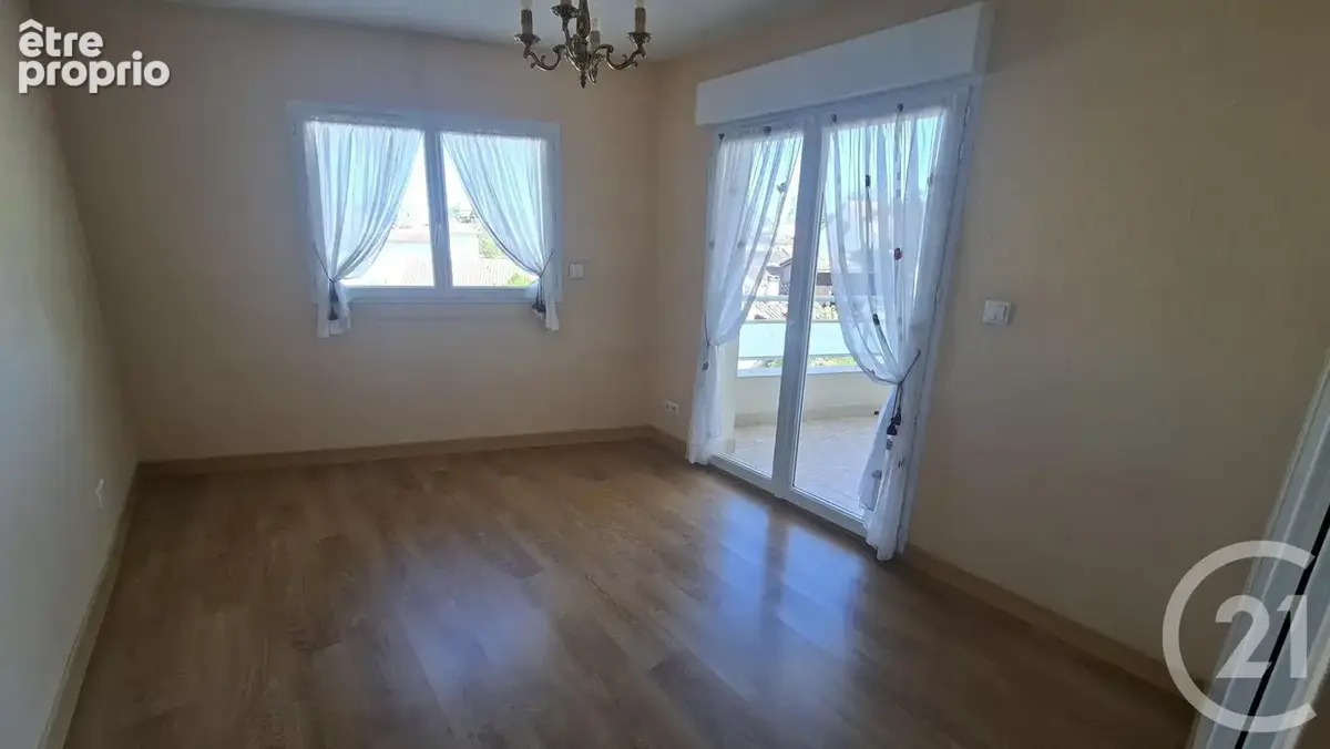Appartement 3 pièces 89 m² à vendre à Angouleme (16000) - photo 4
