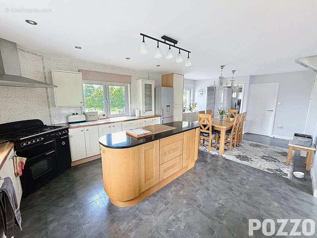A vendre, maison de 6 pieces principales à noues de siennes (14380) - photo 4