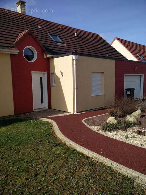 Maison à COULANS-SUR-GEE