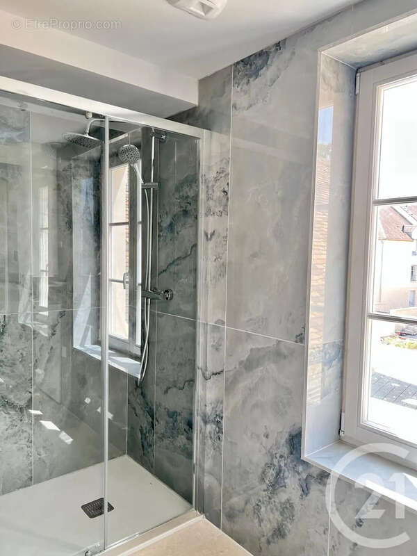 Appartement 61 m² à Anet  - photo 4