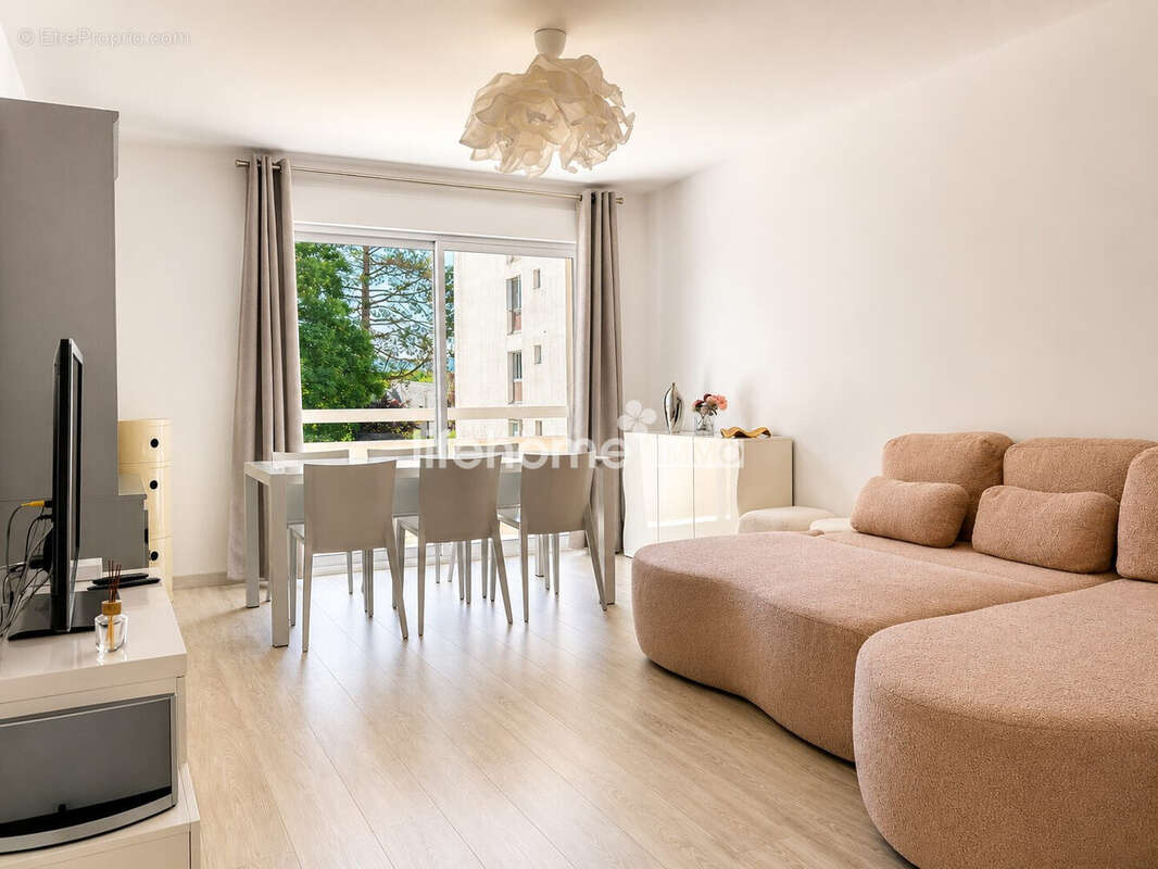 Appartement à BALAN