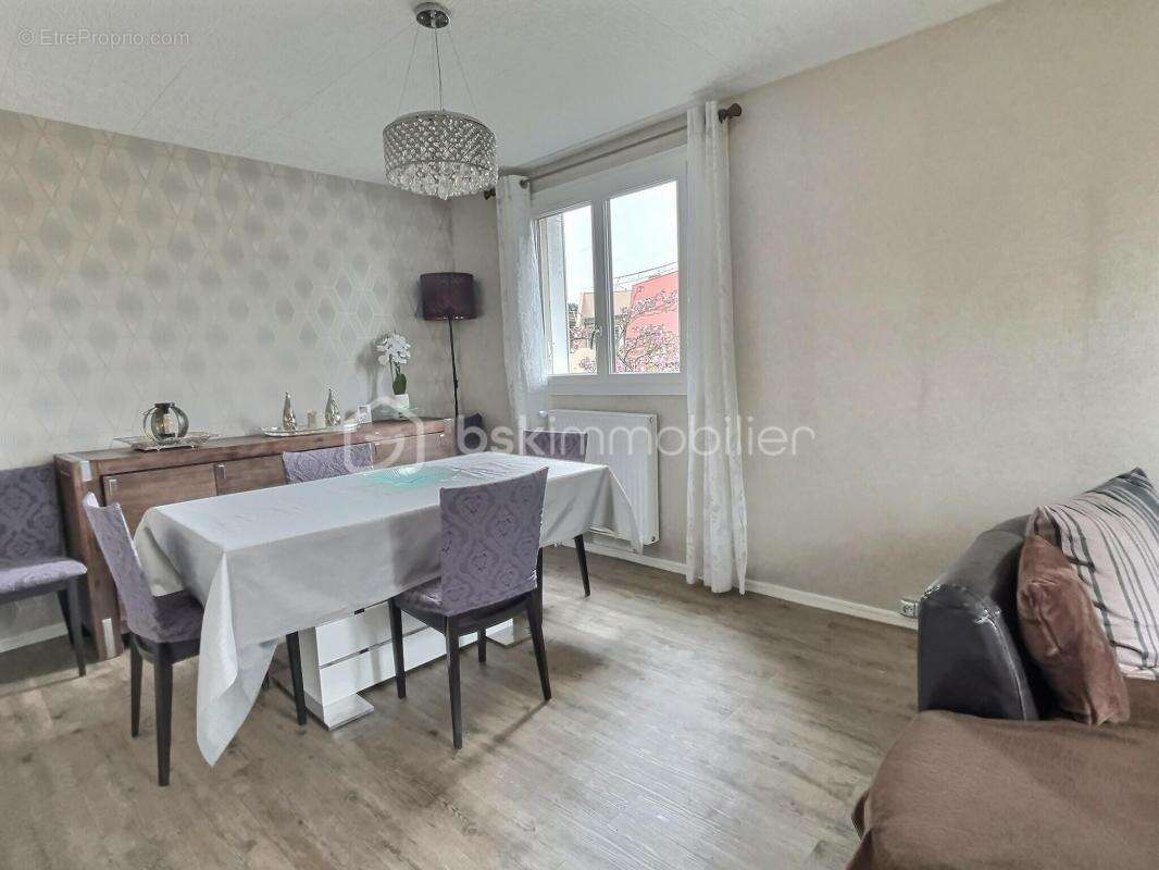 Maison à LA QUEUE-EN-BRIE