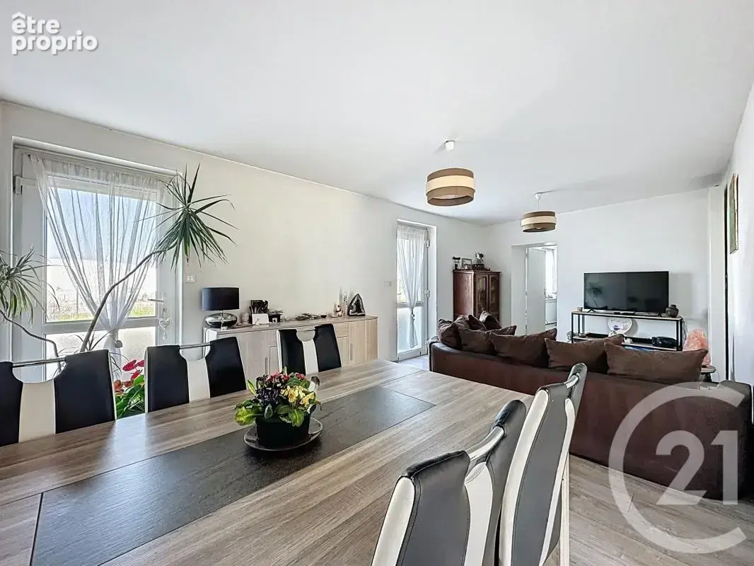 Maison 157 m² à Decines-Charpieu  - photo 5