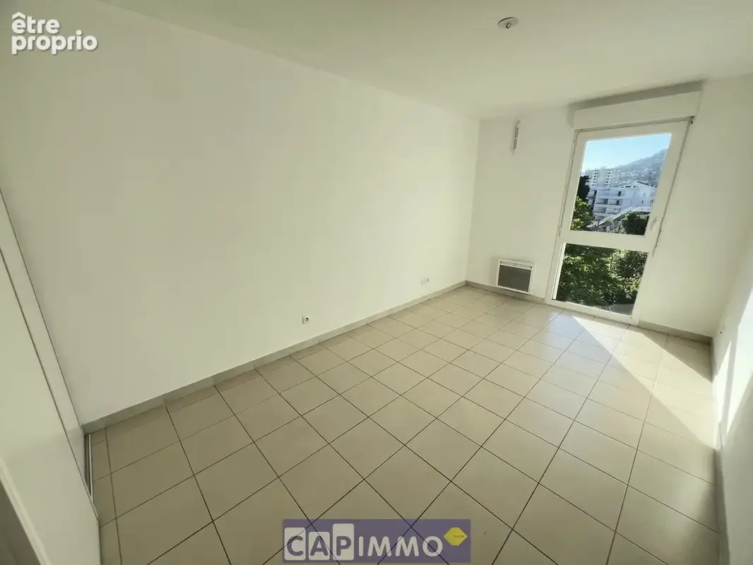 T3 toulon est dernier etage - photo 6