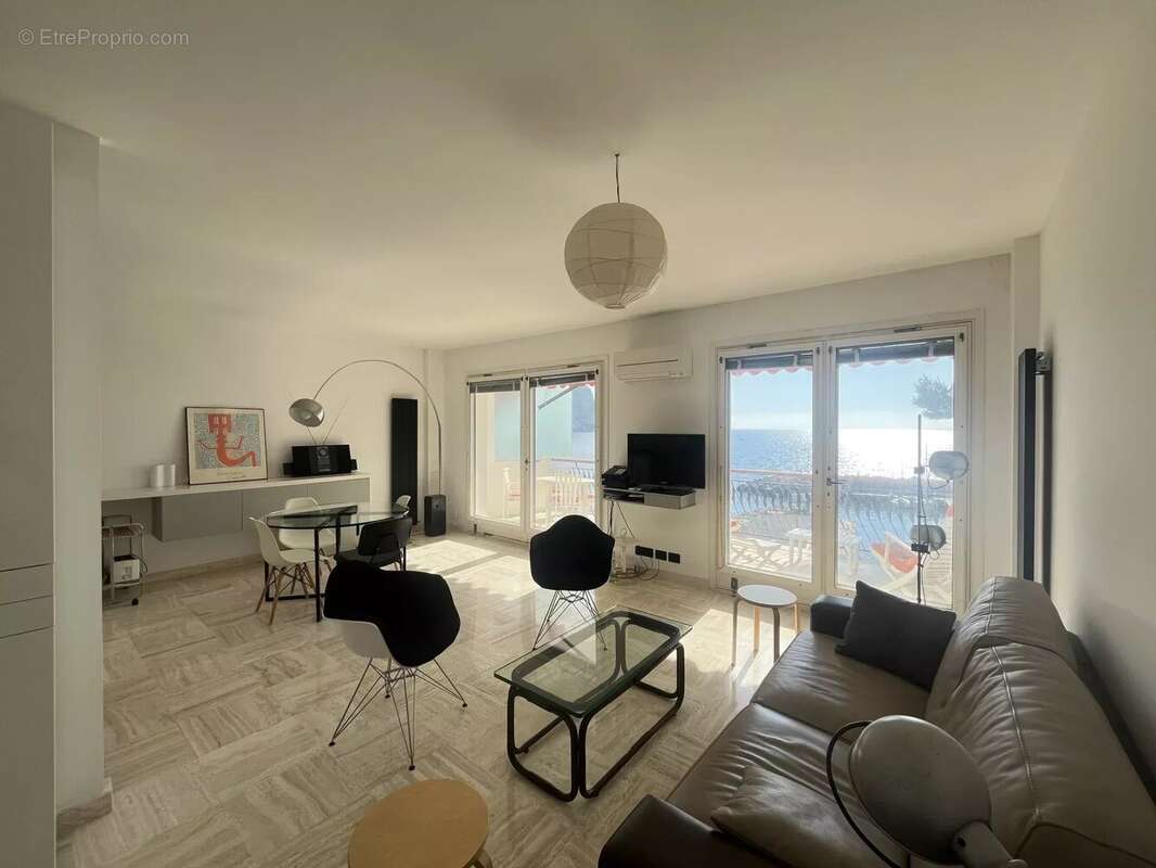 Appartement à EZE