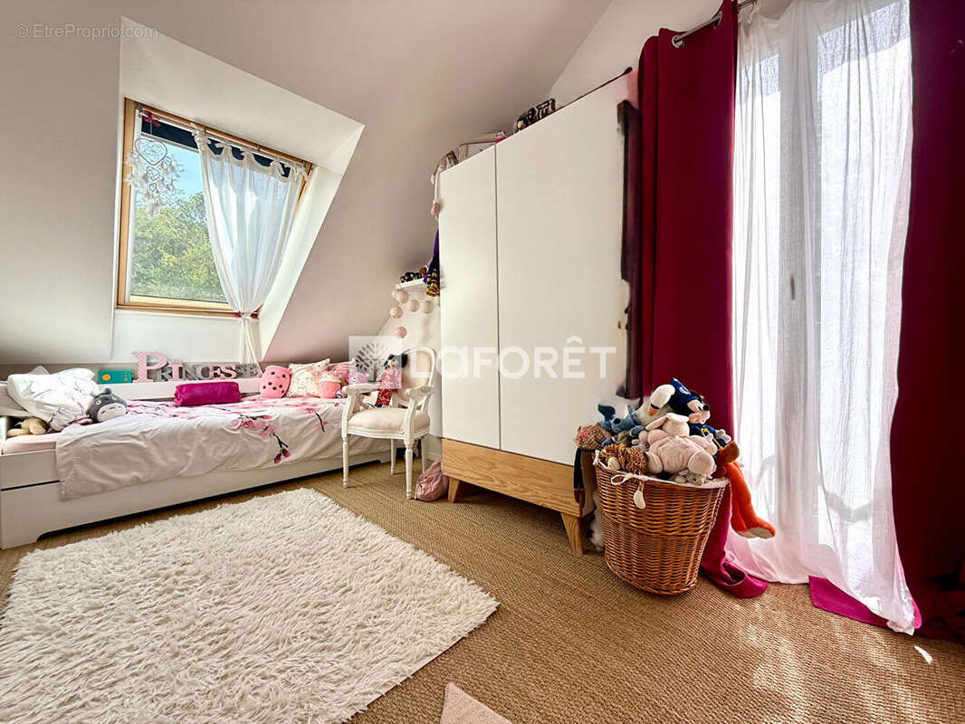 Laforêt Luzarches propose - Maison Asnières Sur Oise 5 pièce(s) 151 m2 - photo 13