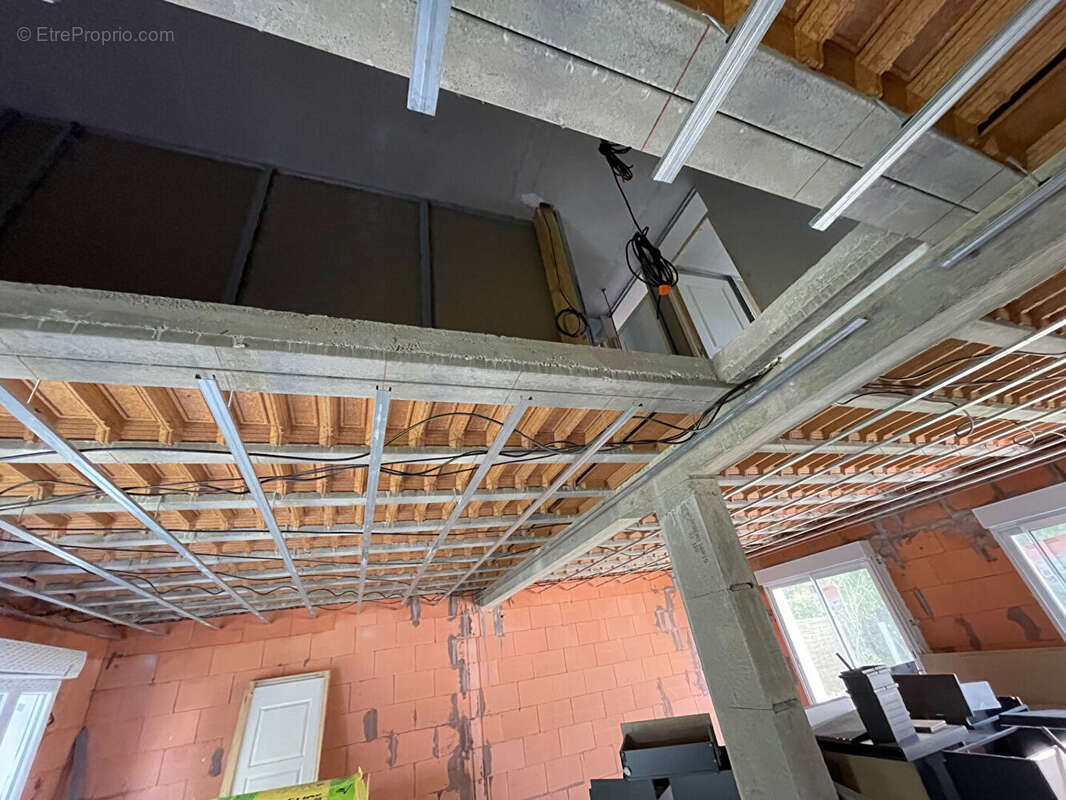 Maison à ORMOY-LA-RIVIERE