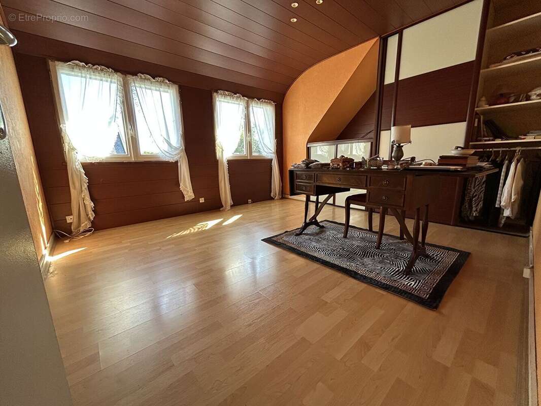 Maison 5 pièces à vendre à Pluguffan - Calme et Confort - photo 12