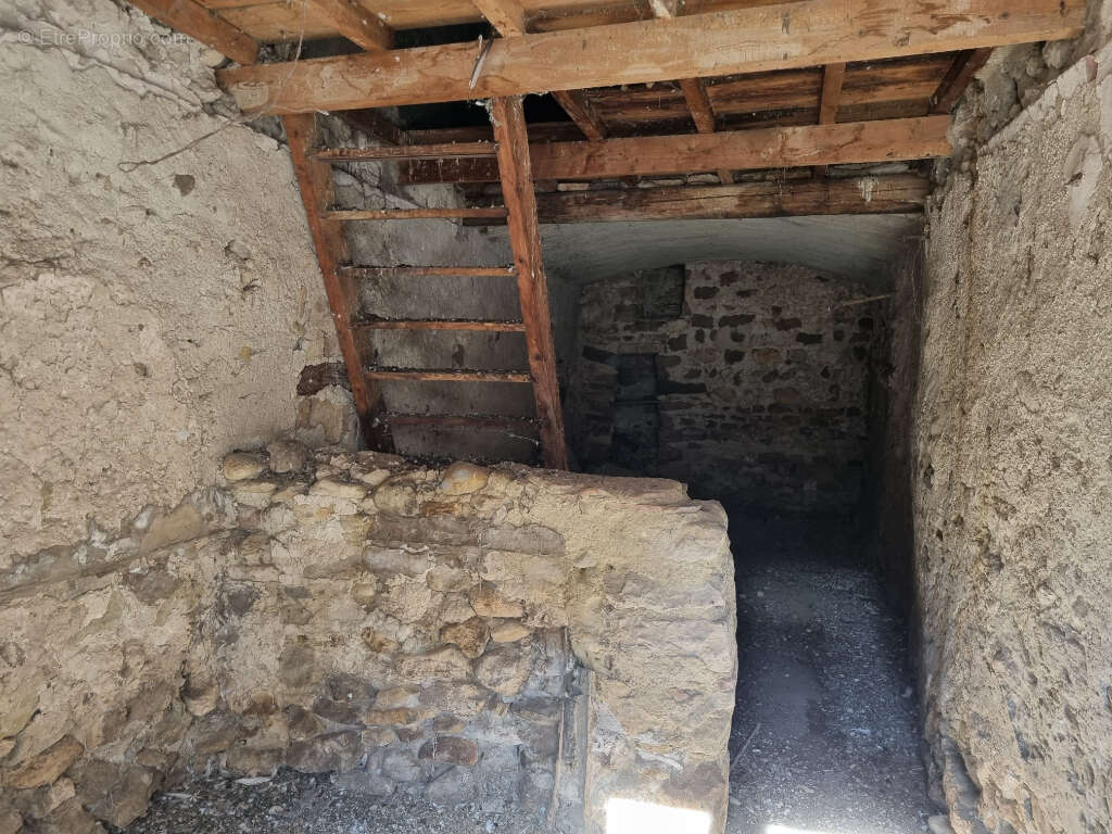 Maison de village à rénover - photo 2