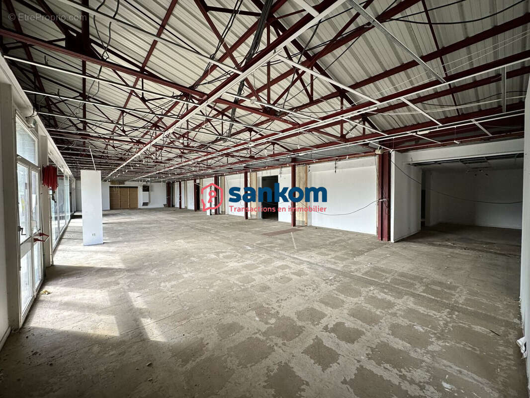 Commerce 2480 m² à Solignac-Sur-Loire  - photo 7