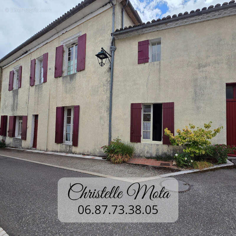 À découvrir   Authentique bâtisse de caractère au cœur du village - photo 2