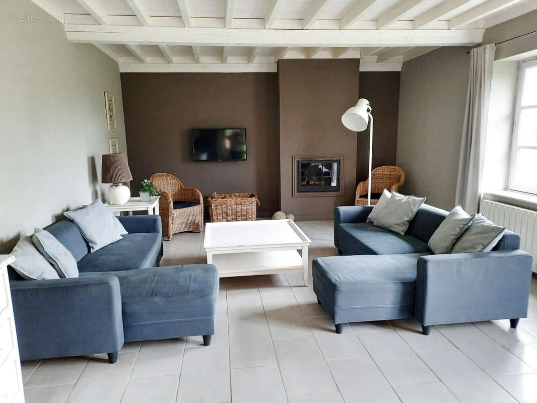 Maison à VAUX-SUR-AURE