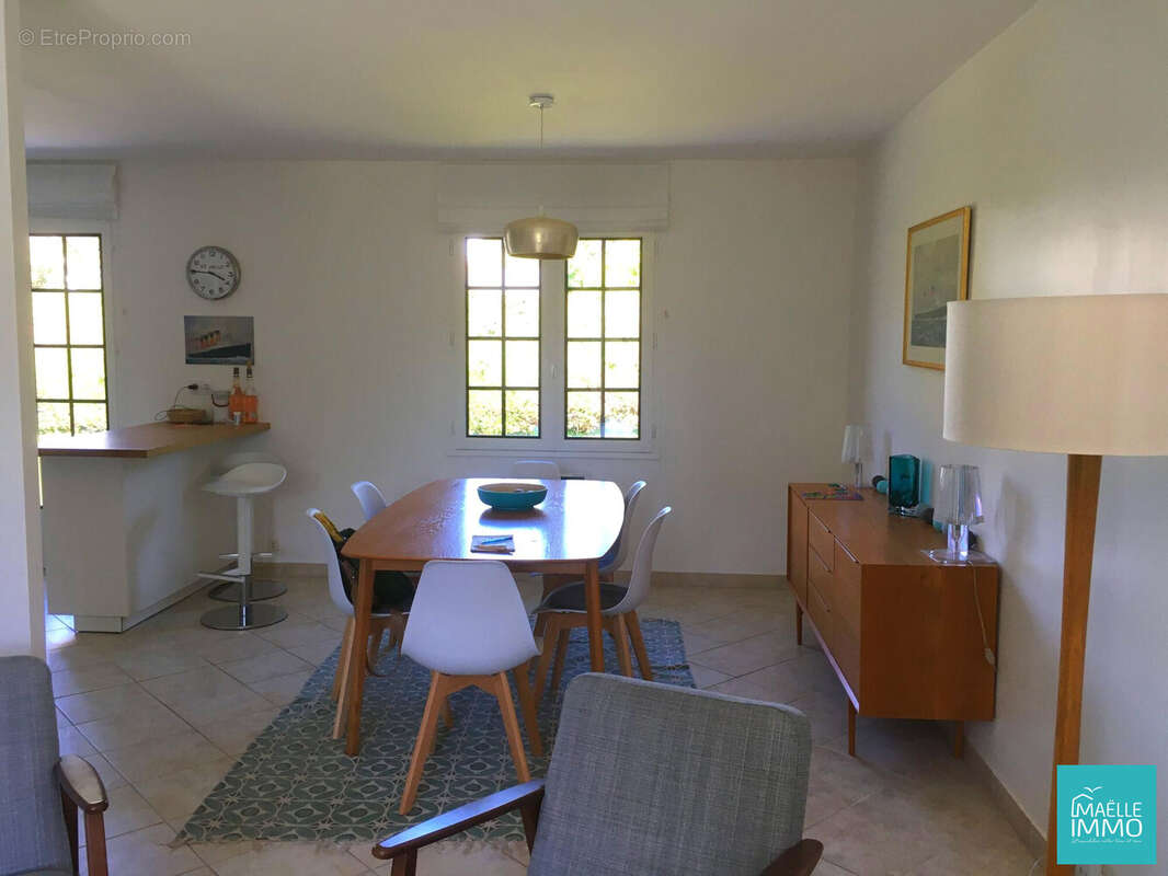 Maison à SAINT-JACUT-DE-LA-MER