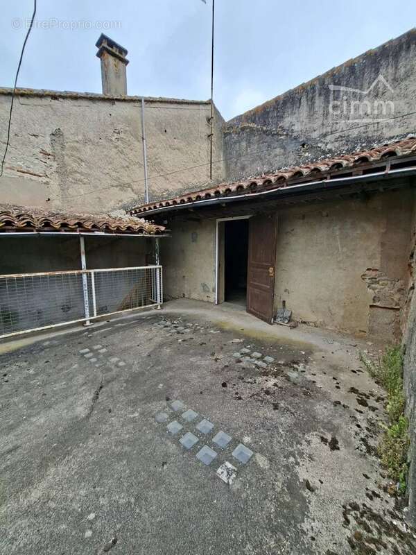 Maison à COLAYRAC-SAINT-CIRQ