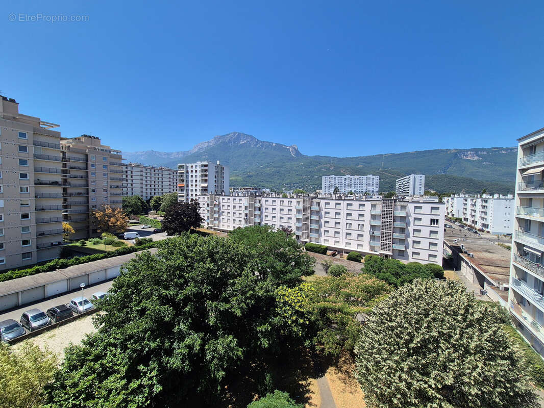 Achat Appartement T3 Grenoble – 3 Pièces Traversant Est-Ouest avec Balcon, Cave & Parking - photo 2
