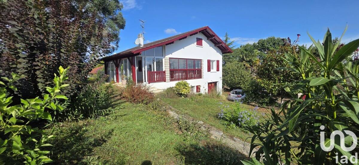 Photo 1 - Maison à LUXE-SUMBERRAUTE