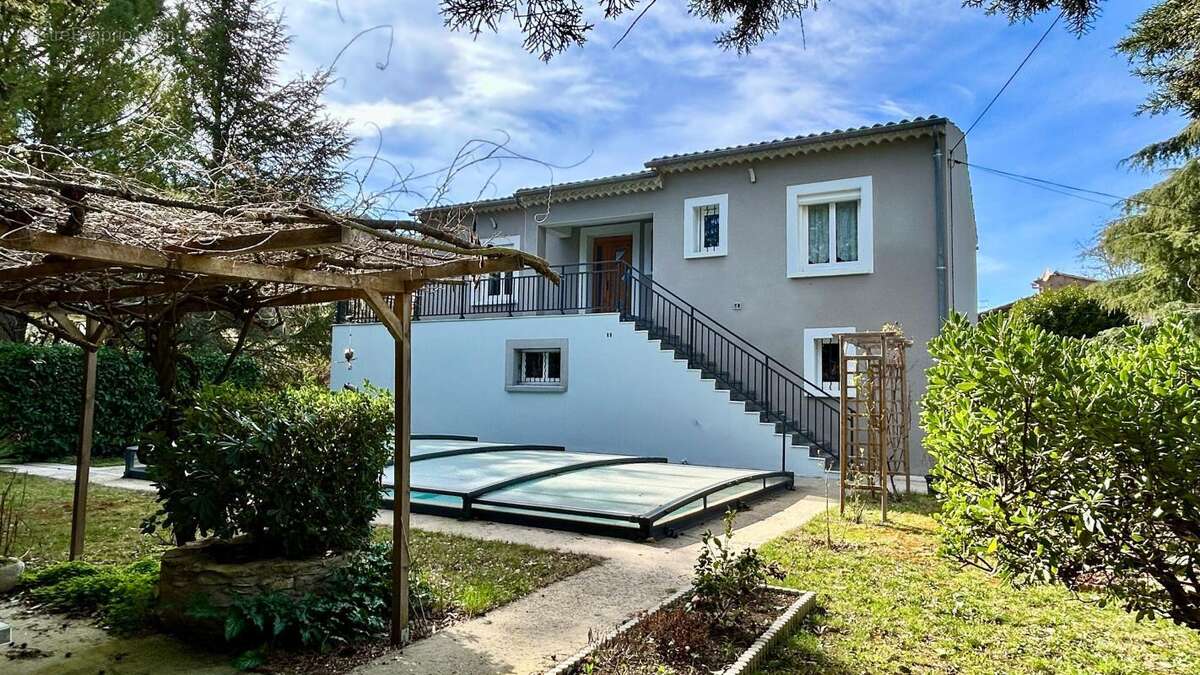 Maison à VAISON-LA-ROMAINE