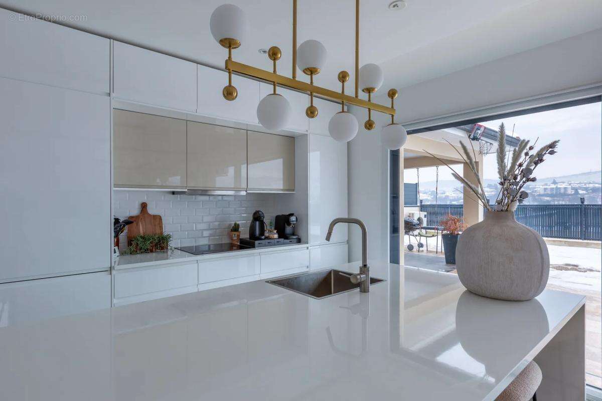 Maison à LA GRAND-CROIX