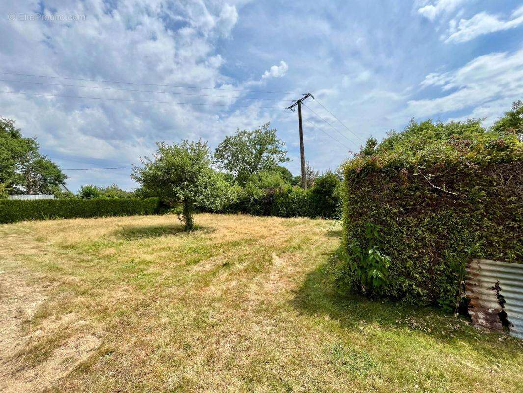 Terrain à bâtir de 600 m² - photo 2