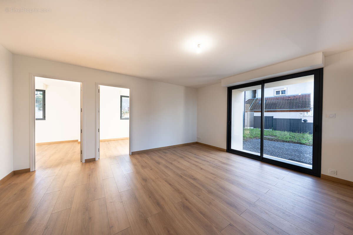 Appartement à EVIAN-LES-BAINS