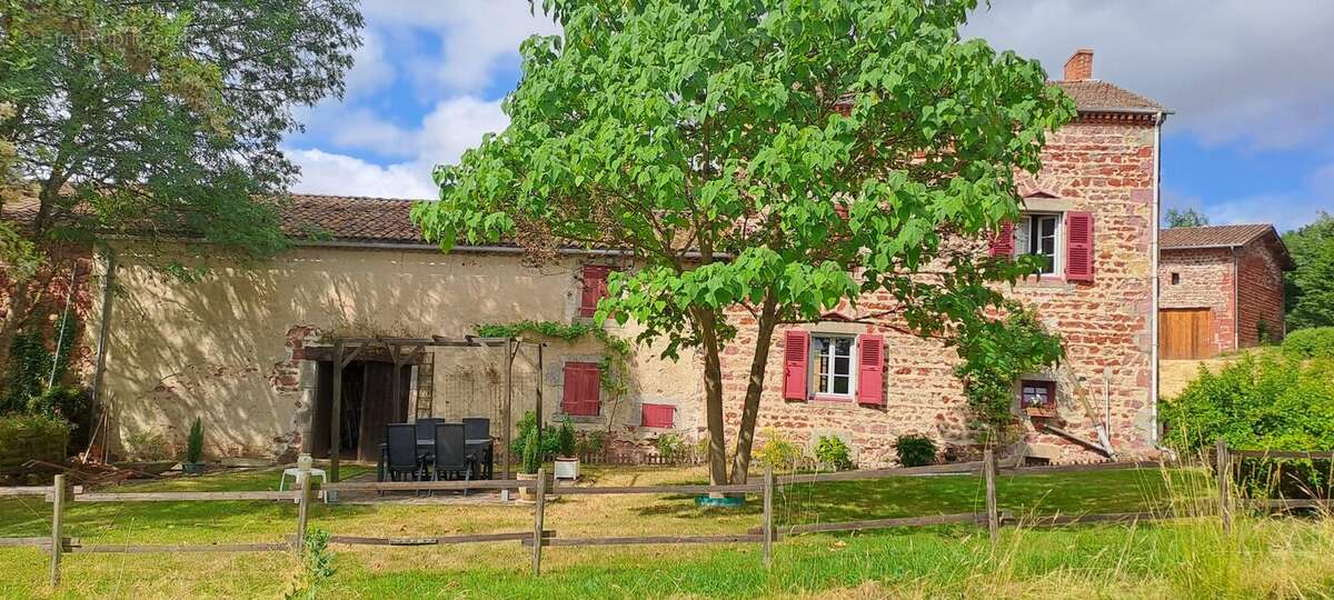 Maison à ESTANDEUIL
