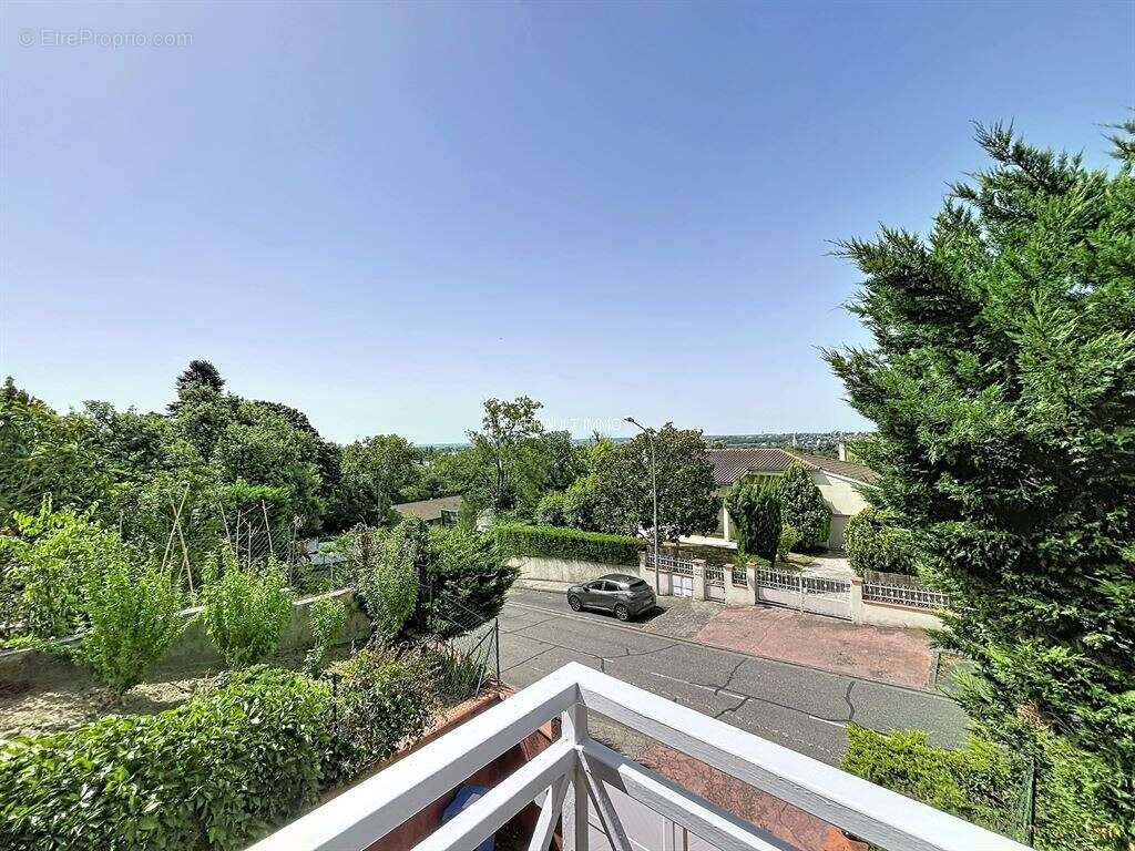 Villa familiale plain-pied de 149 m² sur parcelle de 878 m² avec piscine - photo 10