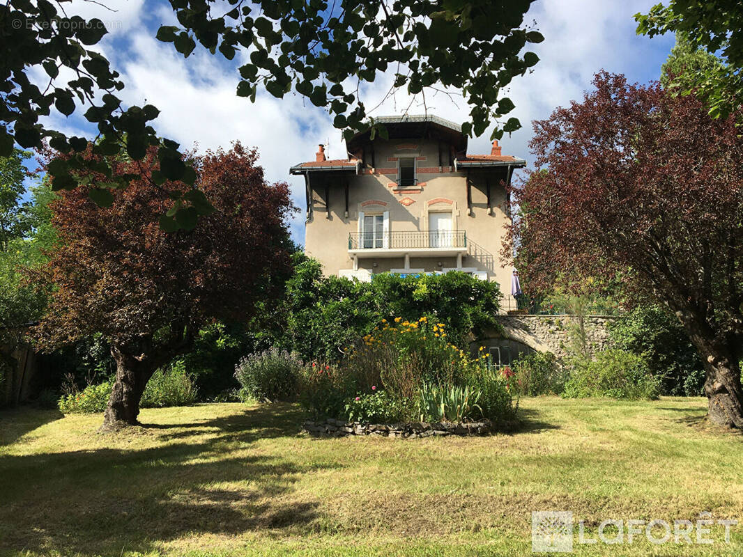 Maison à ESPALY-SAINT-MARCEL