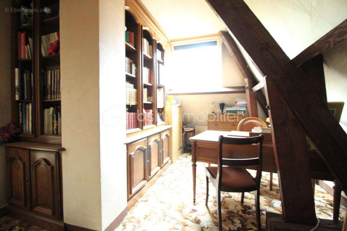 Maison individuelle de 7 pièces avec piscine - photo 8