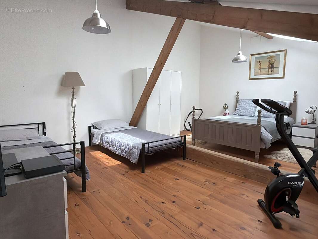 Une charmante maison individuelle offrant une vue magnifique - photo 9