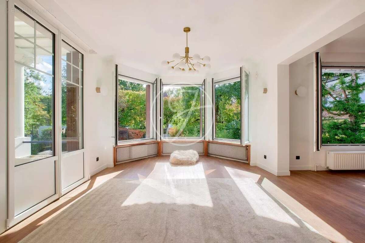 Maison à LE VESINET