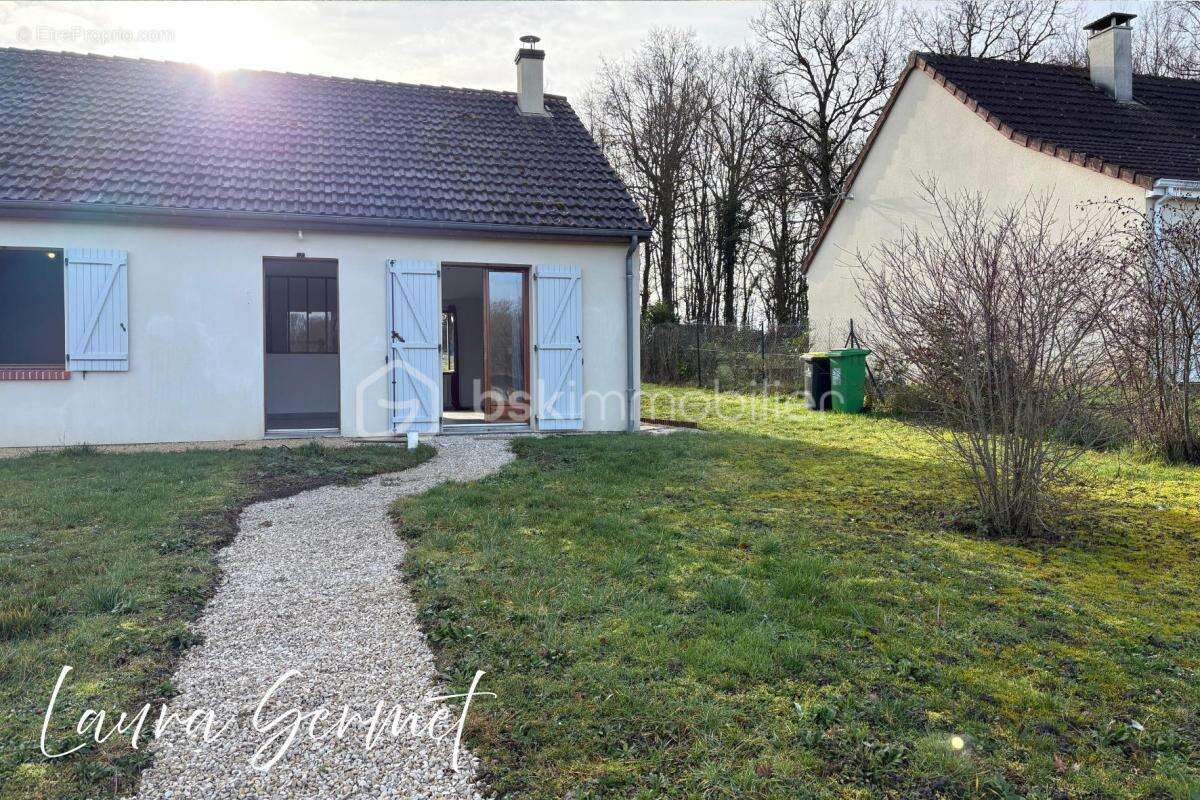 Maison à DAMPIERRE-EN-GRACAY