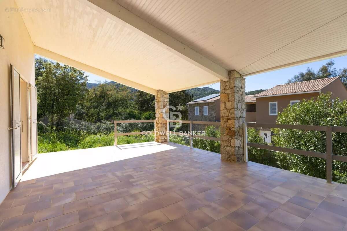 Maison à L'ILE-ROUSSE