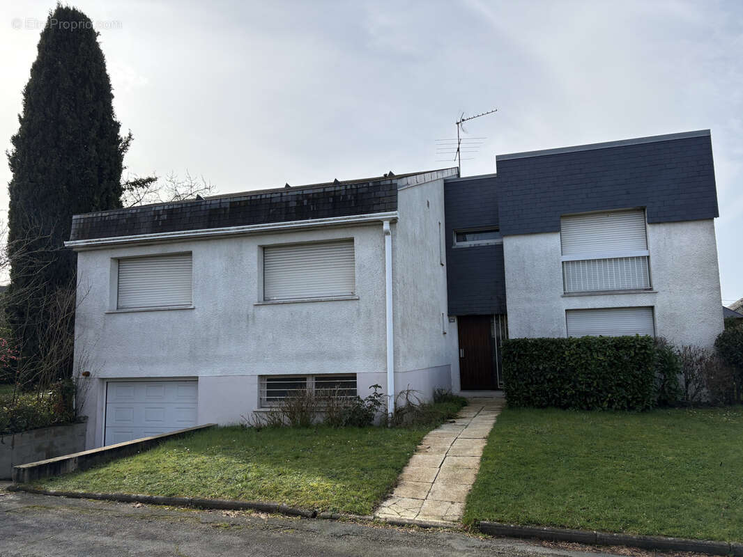 Maison à CHATELLERAULT