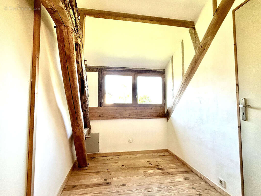 Maison à MESNIL-VERCLIVES