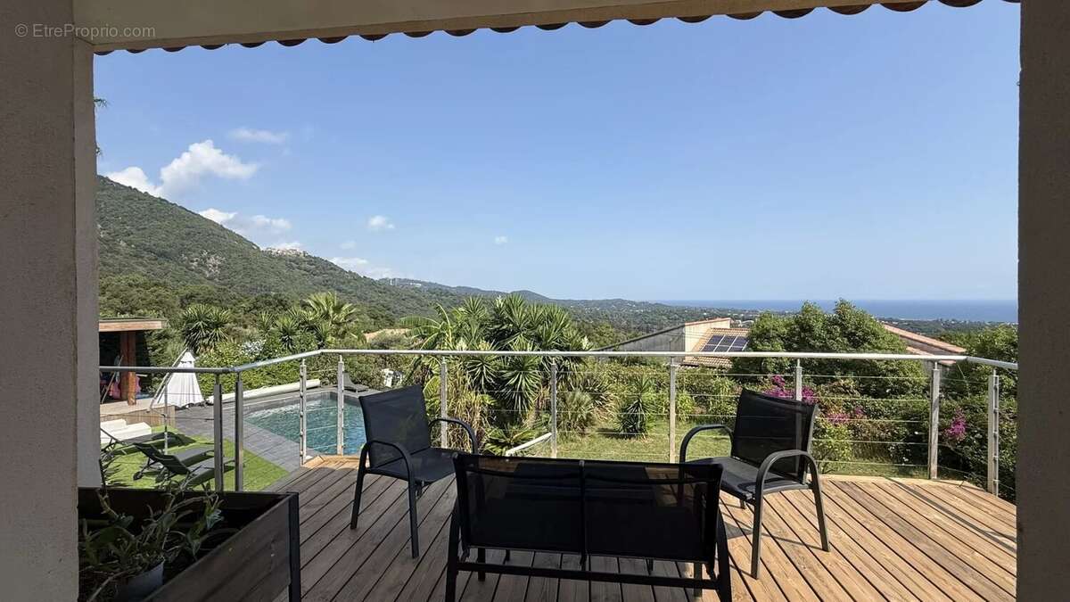 Maison à SANTA-MARIA-POGGIO