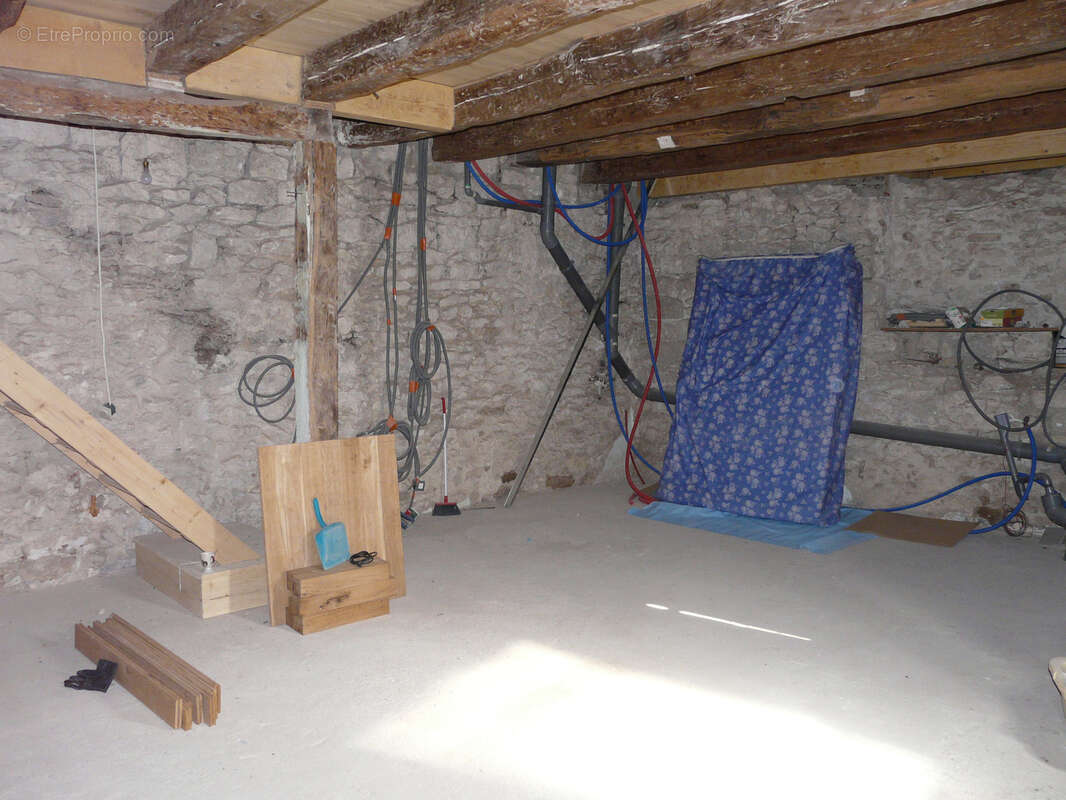 Maison à CASTELNAU-MONTRATIER